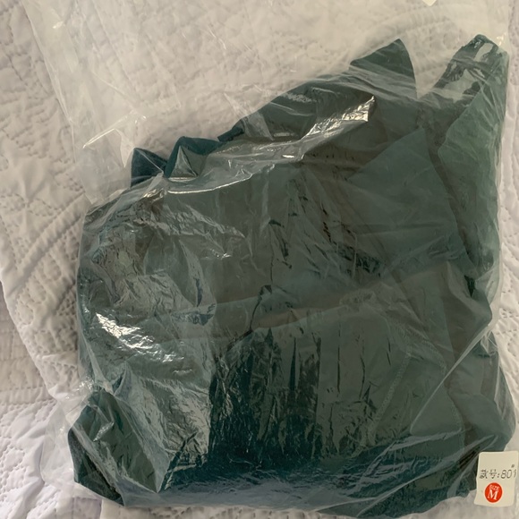 Never worn, still in bag - Picture 6 of 8